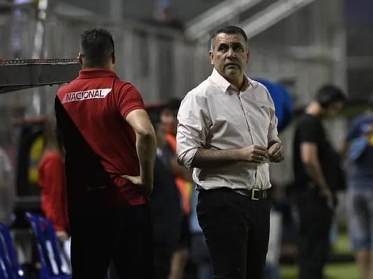 Pedro Sarabia se suma como técnico de Sportivo Ameliano en reemplazo del “Botellón” García