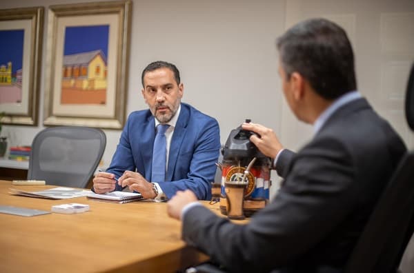 Director de Contrataciones cobró USD 1 millón de la Municipalidad, según informe