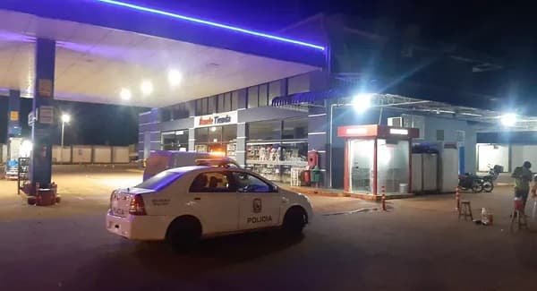 Asaltan estación de servicios y abandonan vehículos en Minga Guazú