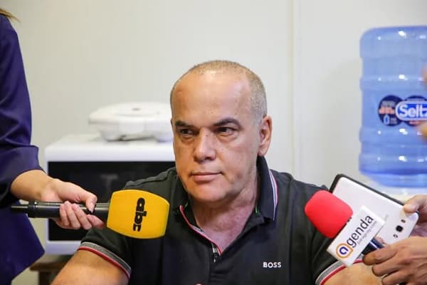 Almuerzo escolar: El despojo a municipios es para que “no se robe más” dice Bachi