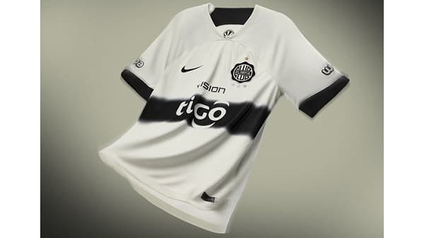 Olimpia lanza nueva camiseta para la temporada 2024