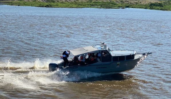 Intensifican control fluvial contra contrabando