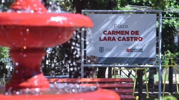 Permanece nombre de plaza en honor a Carmen Lara Castro
