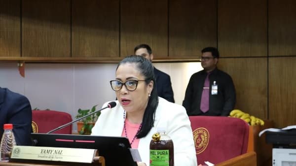 Senadora Yamy Nal reclama por desmantelamiento de su oficina