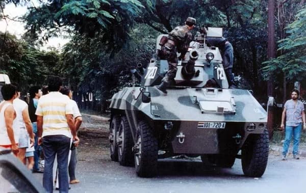 Hace 35 años se hundía la dictadura: hoy nos queda asear y fortalecer la democracia