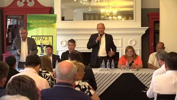 ¡Intendentes cierran municipios! Protestan contra plan “Hambre cero” y centralización de recursos