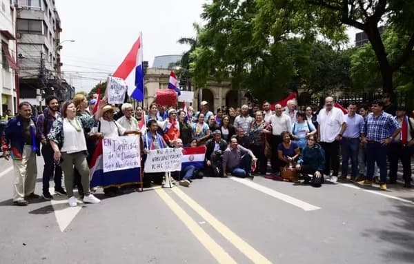 Multibancada opositora anuncia acciones judiciales tras expulsión de Kattya