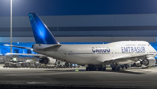 Avión retenido por espionaje vuela de Buenos Aires a EE.UU.