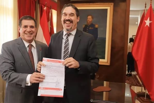 Exliberal se suma a colorados y recibe críticas desde su anterior partido