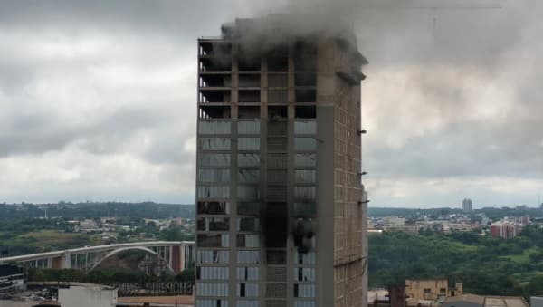 Incendio en Ciudad del Este: Combate continúa tras cuatro días