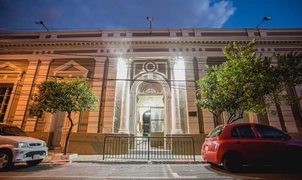 Scuola Dante Alighieri celebra 129 años con espectáculos