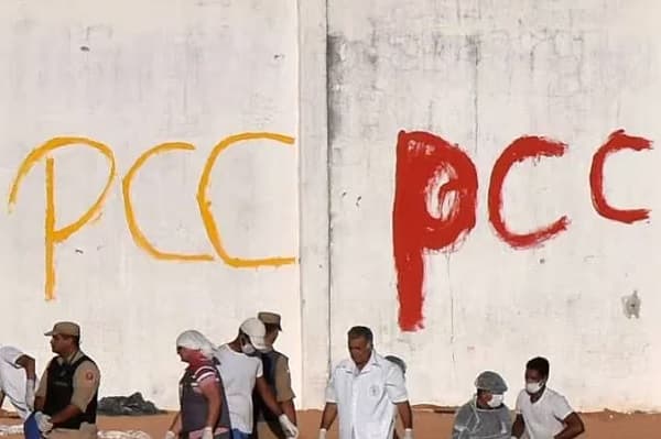 PCC: Monitorean posible “fractura” en el liderazgo desde Paraguay