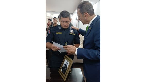 Barchini bautiza penitenciaría con nombre de oficial caído