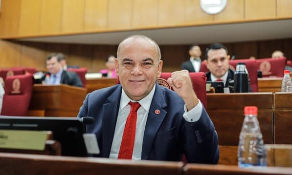 Núñez anuncia revisión administrativa en el Congreso Nacional