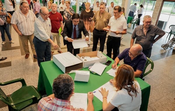 Elecciones en la Caja Bancaria: normalidad en medio de la intervención