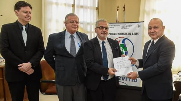 Médicos rechazan designación de superintendente de Salud