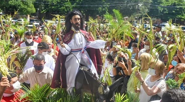 Domingo de Ramos: Horarios de misas y bendición de palmas