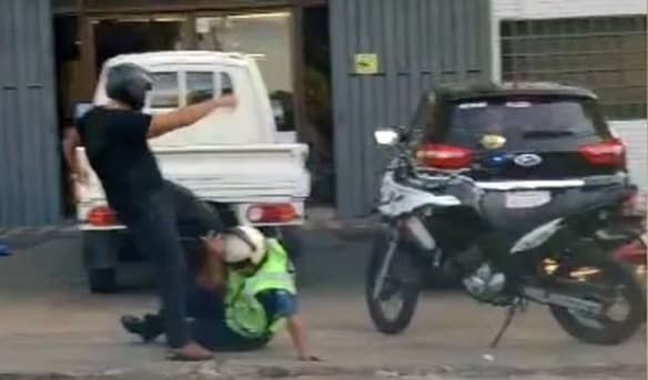 PMT es víctima de violenta agresión de conductor