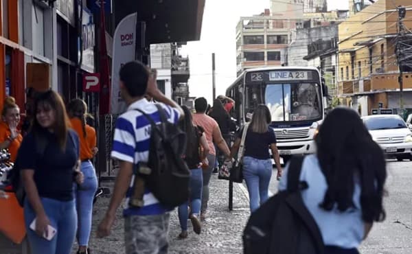 Transportistas exigen suba del pasaje tras aumento del diésel