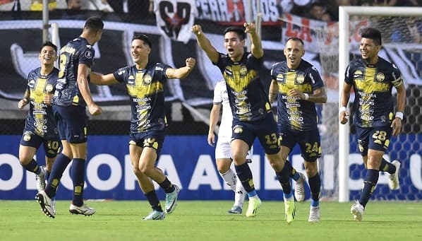 Trinidense buscará clasificación ante Colo Colo en Santiago