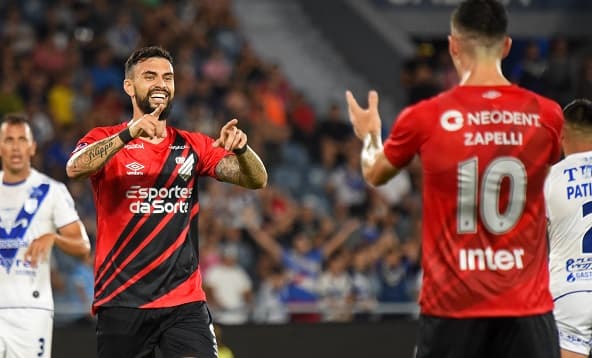 Dura derrota de Ameliano ante Paranaense en la Sudamericana