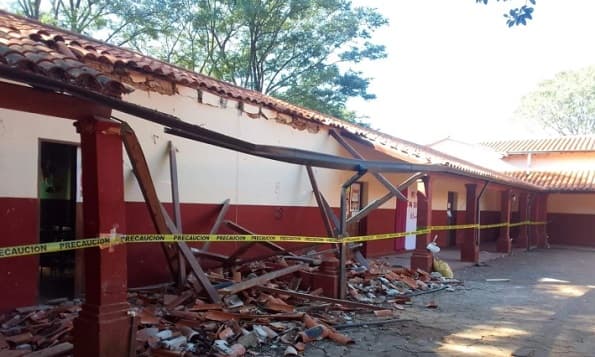 Misiones anuncia construcción en escuela tras derrumbe