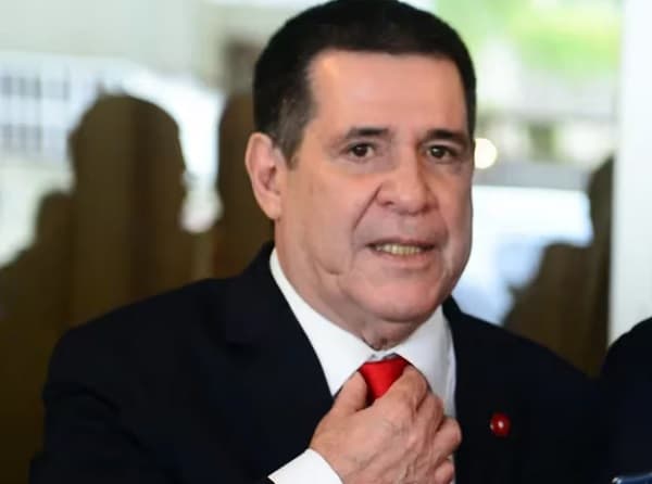 Cartes viajó a Israel en avión taxi argentino con escala en Lisboa