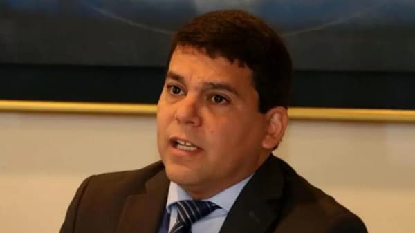 Holger Insfrán nombrado Superintendente de Bancos por el Ejecutivo