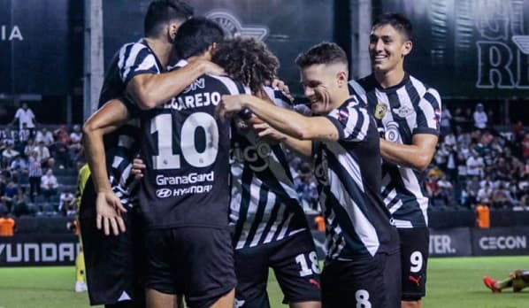 Libertad supera a Trinidense y prepara enfrentamiento con River Plate