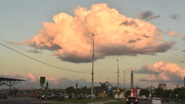 Meteorología anuncia martes con altas temperaturas y lluvias en el sur