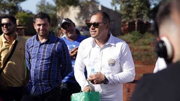 Oficialismo busca truncar candidatura de Prieto, dice Velázquez