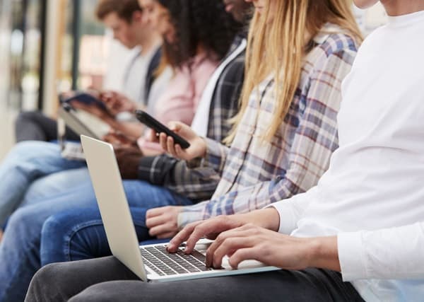 Mitic lanza 400 becas para formación en competencias digitales avanzadas