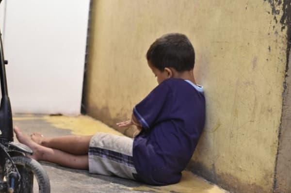 Avanza ley de pensiones para huérfanos víctimas de feminicidio