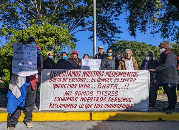 Pacientes oncológicos del IPS protestan por falta de medicamentos y burocracia