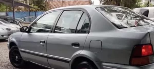 Joven “roba” su propio auto que había sido robado y estaba a la venta