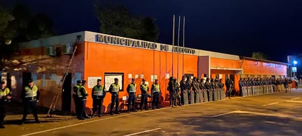 Protestas se intensifican en Arroyito ante denuncias de corrupción