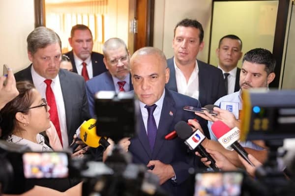 Bachi condiciona intervención a Nenecho: “Si se interviene CDE”