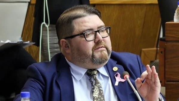 Aumentar impuestos al tabaco para medicamentos, ¿populismo o necesidad?