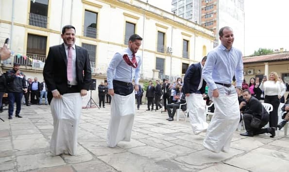 Diputados celebran San Juan con juegos tradicionales