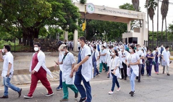 Médicos del IPS denuncian sobrecarga laboral en crisis de cirugía pediátrica