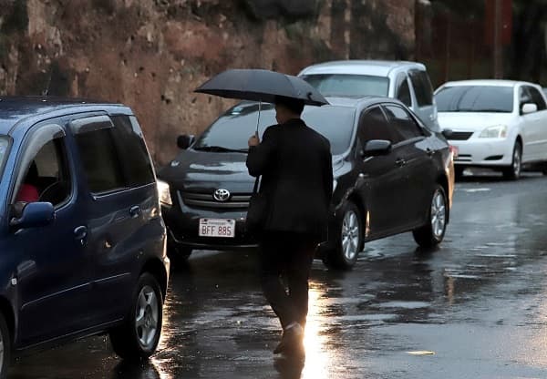 Paraguay bajo influjo de sistemas con lluvias y tormentas