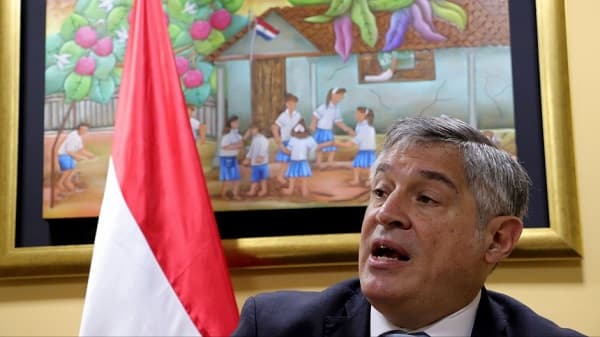 Ramírez planea remover a viceministra en medio de intrigas en el MEC