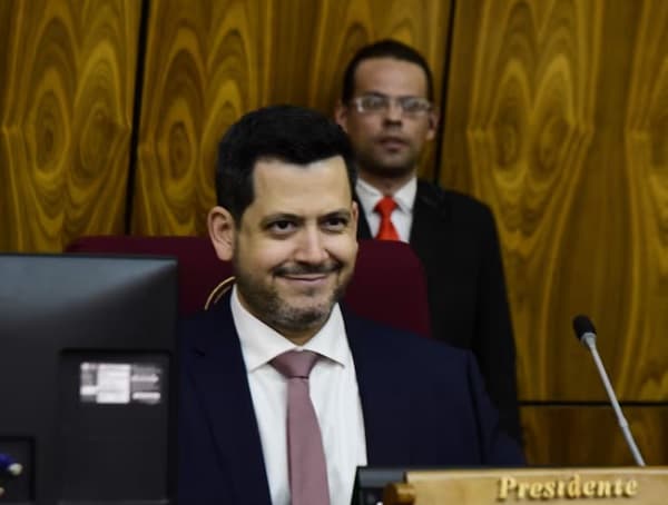 Diputados anuncia concurso para sumar más funcionarios a ente sobrepoblado