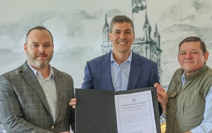 Cerro Chovoreca obtiene título de propiedad tras 30 años de lucha