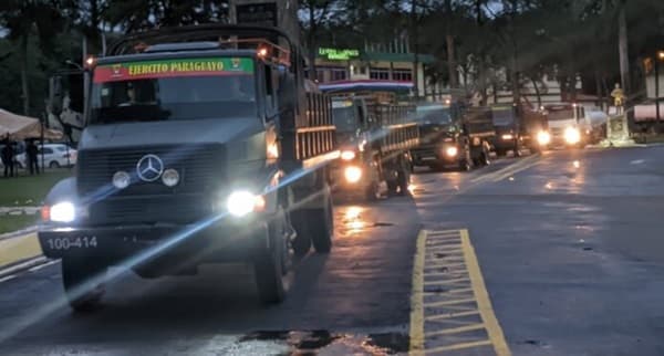 Operativo masivo abastece de agua a indígenas del Chaco