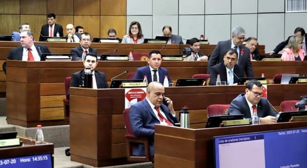 Iglesia Católica se une a oenegés en rechazo a proyecto de ley de control y transparencia