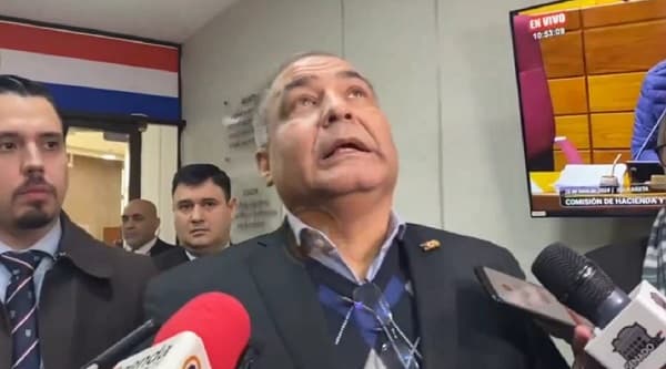 Defensor General defiende polémico ascenso de su nuera