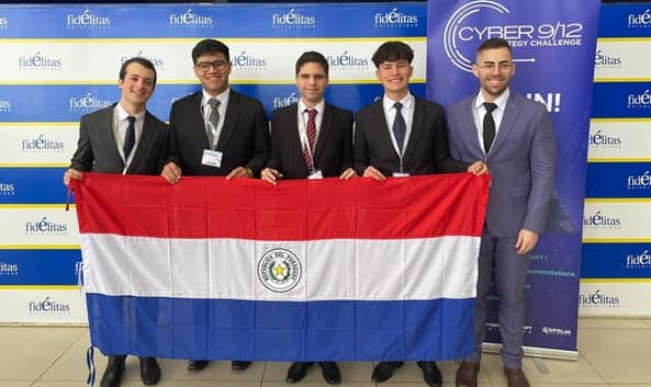 Estudiantes paraguayos brillan en desafío global de ciberseguridad