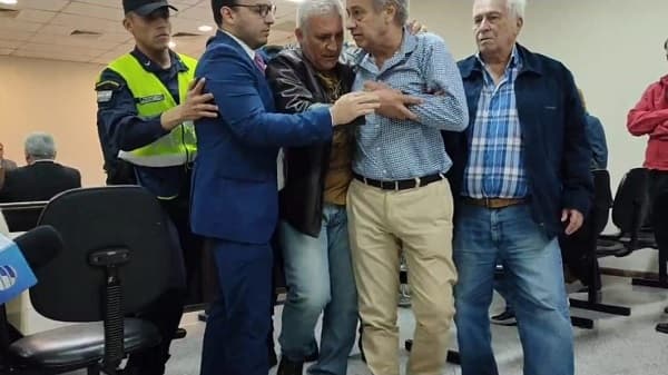 Juicio por muerte de Sol Chávez: Padre amenaza a acusadas