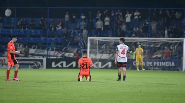 Nacional sorprende y derrota al campeón Libertad en Villa Elisa